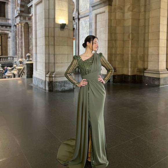 Evening dress - Picture 1 of 1